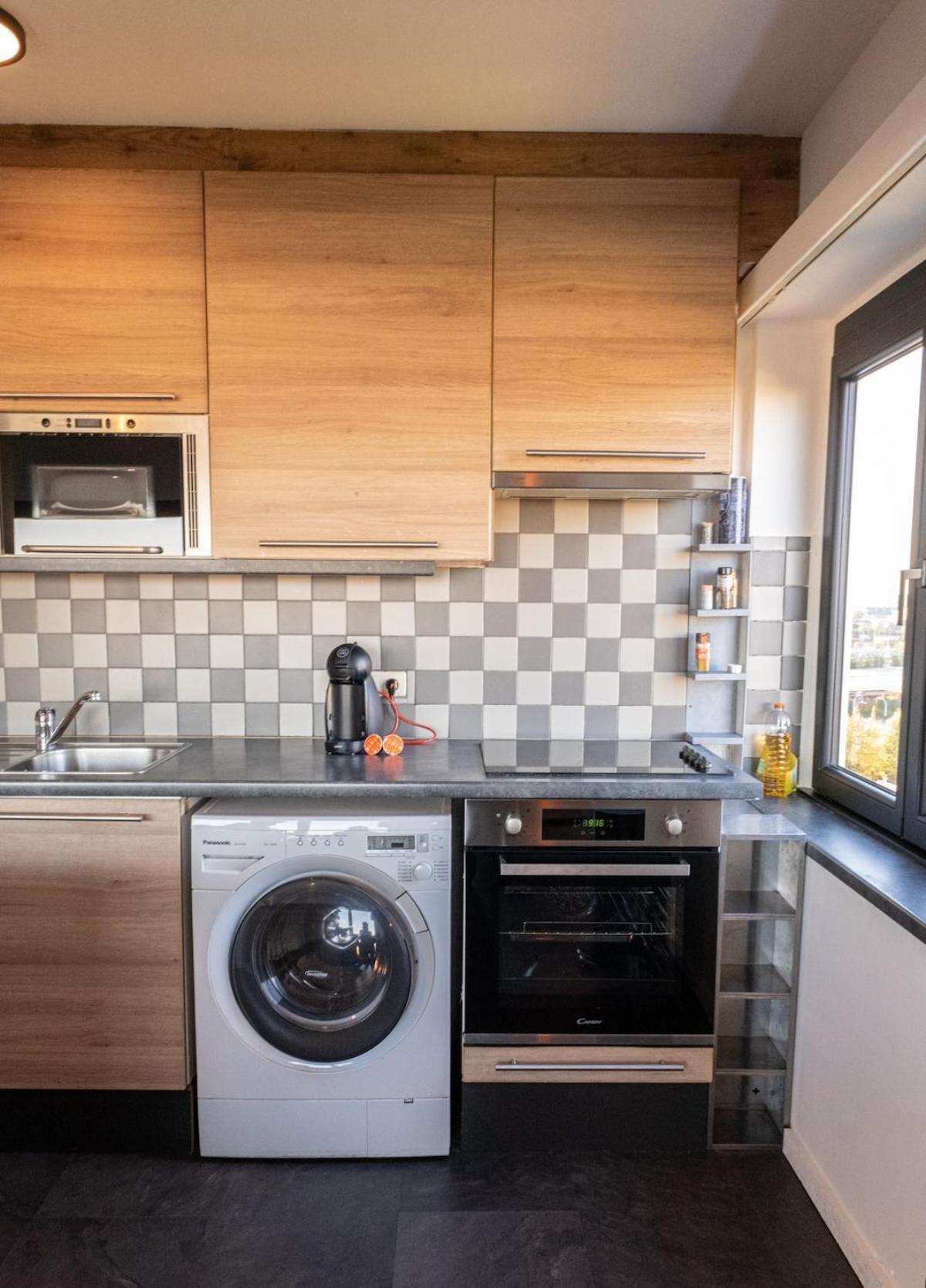 Jacuzzi & Free Parking At Andries Place Appartement *