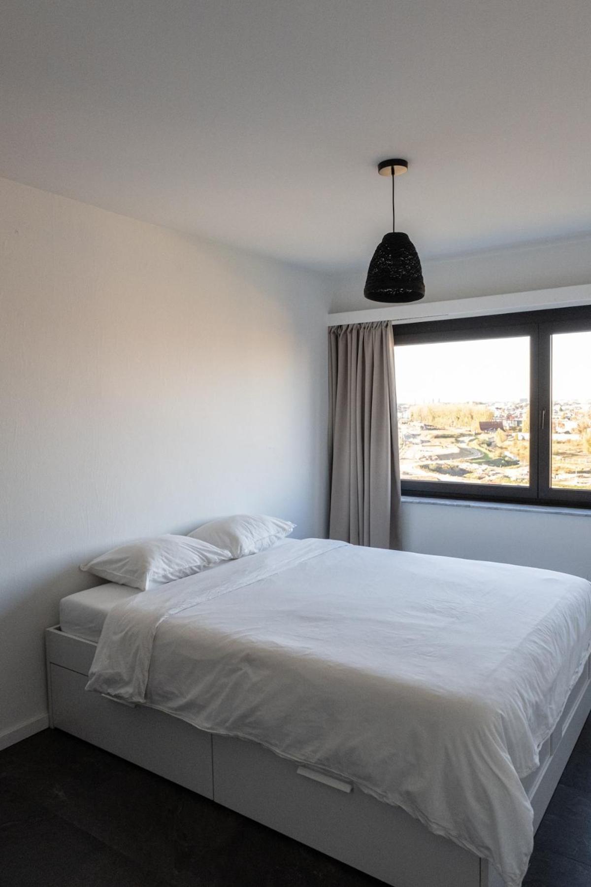 Jacuzzi & Free Parking At Andries Place *
