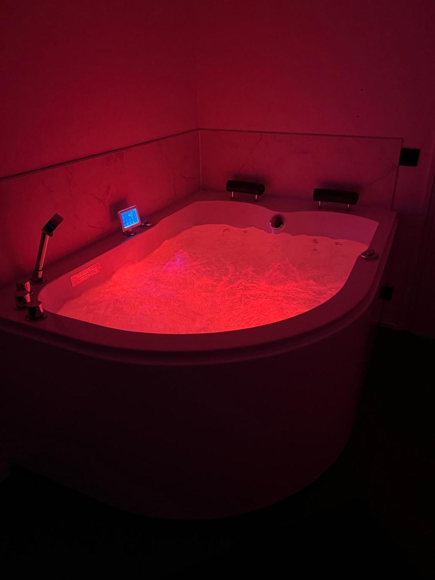 Appartement Jacuzzi & Free Parking At Andries Place *